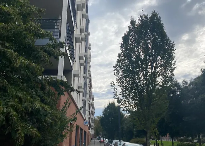 1 Bedroom For 2 People *