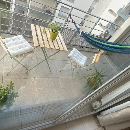 1 Bedroom For 2 People Apartment *